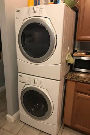 $2,000 / 1br - 900ft2 - Available 1-Oct. Charming 1 Bed/1 Bath unit and Private Patio (Meridian Hill/U St)63779239117697123