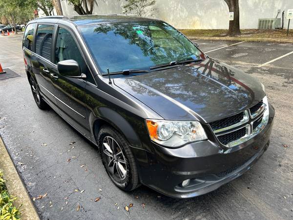 2017 DODGE GRAND CARAVAN SE TÍTULO LIMPIO ESPECIAL DE FIN DE SEMANA !! - $7,990 (DAVIE)63480113922817122
