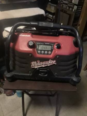 milwaukee work radio 1