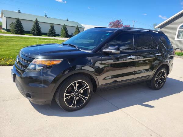 2013 Ford explorer sport 1