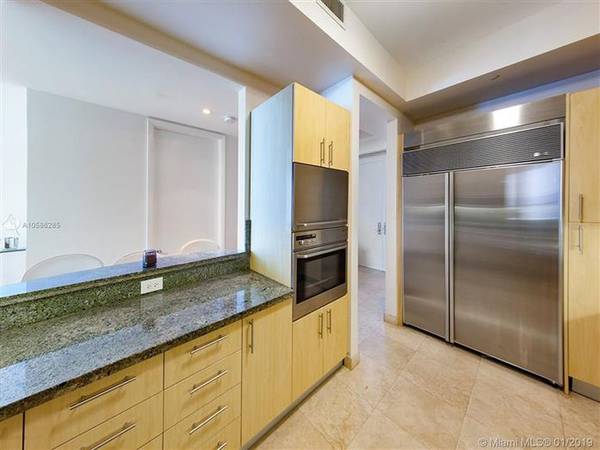 $100 / 2br - 1870ft2 - rooftop lagoon pools and spa (sandy beach)63379733020545124
