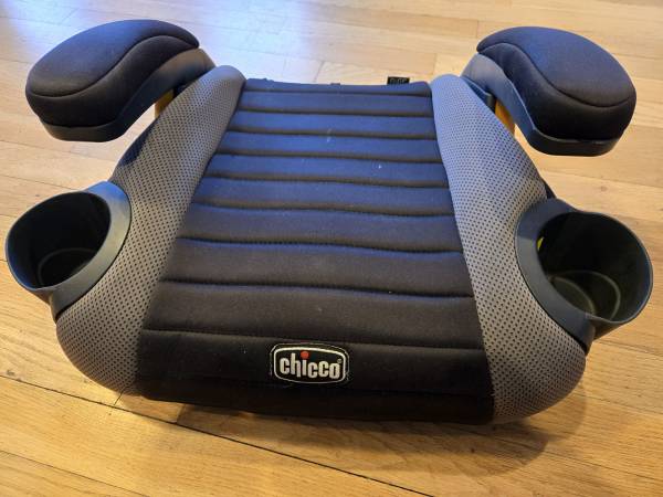 Asiento elevador Chicco GoFit - 30 USD (Los Alamos)