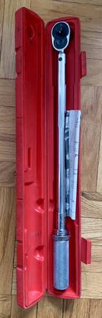 Snap-on QJR3250A 1/2" Drive Ratcheting Torque Wrench Click Type 30-250 1