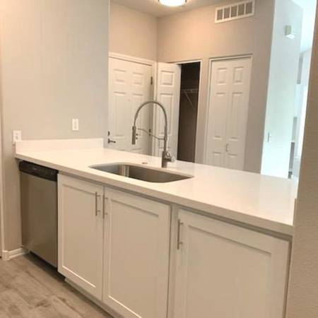 $2,054 / 1hab - 852ft2 - Pagos de alquiler en línea, lavadora y secadora en casa (8760 Center Pkwy, Elk Grove, CA)63790861977345122