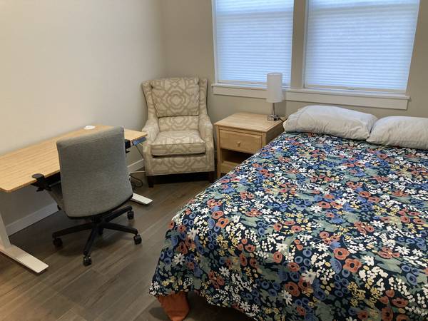 $1,095 / 1br - 187ft2 - Modern first-floor bedroom/bathroom with access to all common areas (Vancouver)63867269750275120