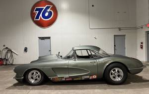 1960  CORVETTE  on Craigslist