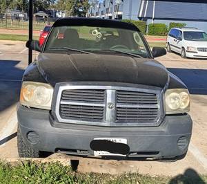 05 Dodge Dakota Crewcab  on Craigslist