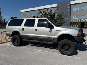 2005 Ford Excursion 4x4 6.8L V10  on Craigslist