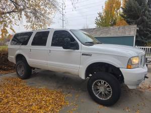 2004 Ford Excursion Eddie Bauer V10  on Craigslist
