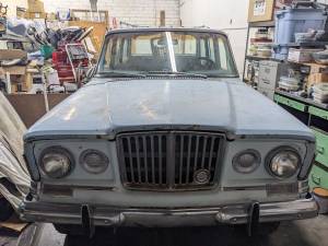 Rare Jeep Wagoneer 1971 with a 67 front end  on Craigslist