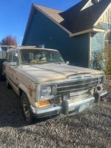 1985 Jeep Grand wagoneer  on Craigslist