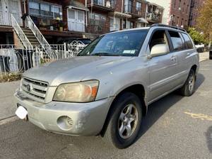 2005 Toyota Highlander 139k miles original 1 owner runs good  on Craigslist
