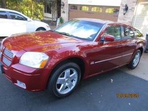 2005 Dodge Magnum RT AWD "ONE OWNER"  on Craigslist