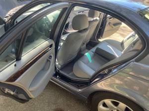 2005 BMW 325i One Owner  on Craigslist