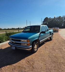 1997 chevy c1500 ext cab swb stepside  1 owner Texas truck  on Craigslist