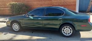 2000 NISSAN MAXIMA  on Craigslist