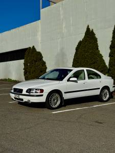 2004 Volvo S60 2.5T *AMAZING CONDITION*  on Craigslist