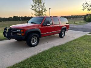 1996 Suburban K2500 4x4 NEW 454 MOTOR  on Craigslist