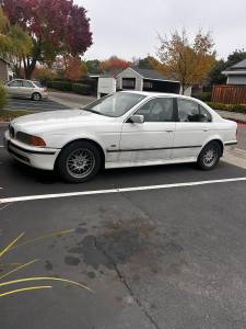 BMW 528i 2000  on Craigslist