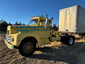 1964 international harvester R200 semi truck  on Craigslist