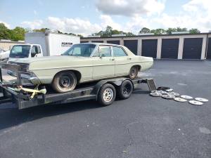 1968 Ford Galaxie 500 Sedan w 8-302 Engine and AC! Runs  on Craigslist