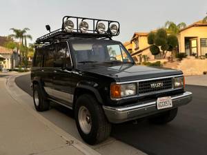 Must see 1991 Isuzu Trooper ls 4x4  on Craigslist
