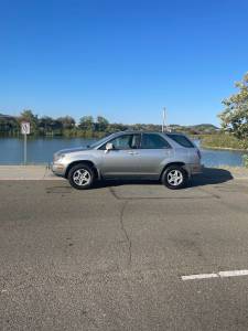 1999 lexus RX300    one owner      on Craigslist