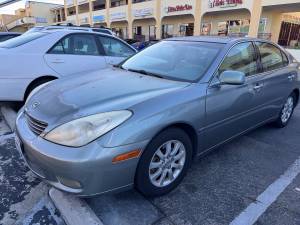 2002 Lexus ES330, clean car, runs perfect, AC cold  on Craigslist