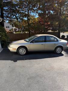 1999 saturn SL2 5 speed manual  on Craigslist