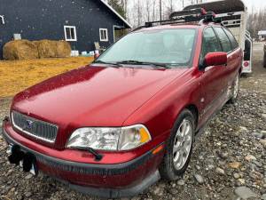 2000 Volvo V40 SW  on Craigslist