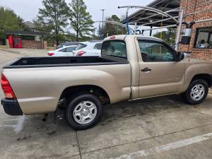 Well kept 2006 Toyota Tacoma, runs great, bedliner, one owner  on Craigslist