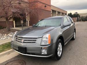 Cadillac srx 2005      on Craigslist