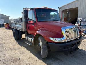 2005 international dt series 22,900 gvw  on Craigslist
