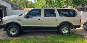 2004 Ford 4x4 Limited Excursion Bulletproof 6.0L Diesel  on Craigslist