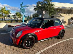 Mini Cooper S 2006 28k miles one owner excellent condition in/out  on Craigslist