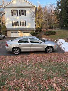 Volvo S60 2.5t AWD 2006  on Craigslist