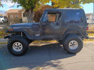 1995 Jeep wrangler 4x4 - on Craigslist