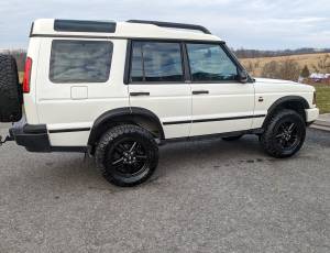2004 Land Rover Discovery 2 SE  on Craigslist